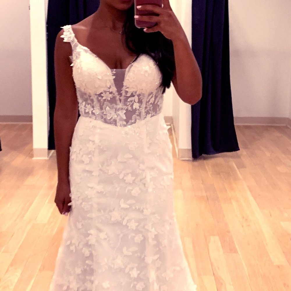 BRAND NEW WEDDING DRESS WITH TAGS!!!
